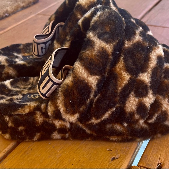 Ugg Fluff Yeah Leopard Slide - Picture 3 of 6